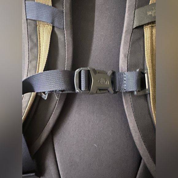 The North Face daypack backpack - Picture 3 of 11